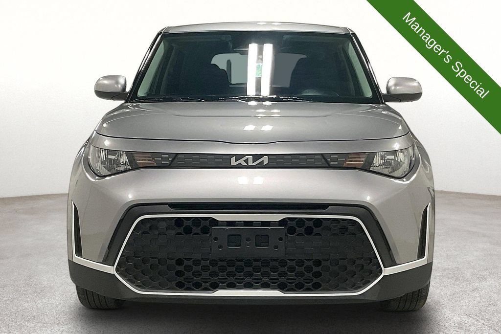 Used 2025 Kia Soul LX w/ LX Technology Package FWD image 4