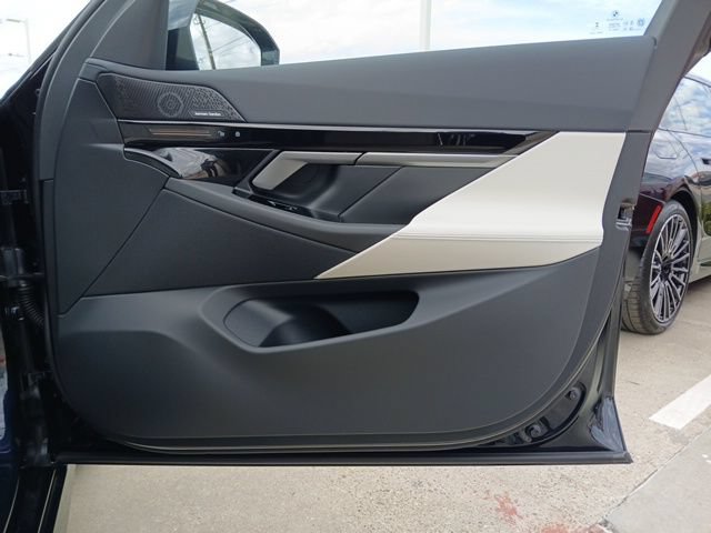 New 2026 BMW 530i RWD image 17