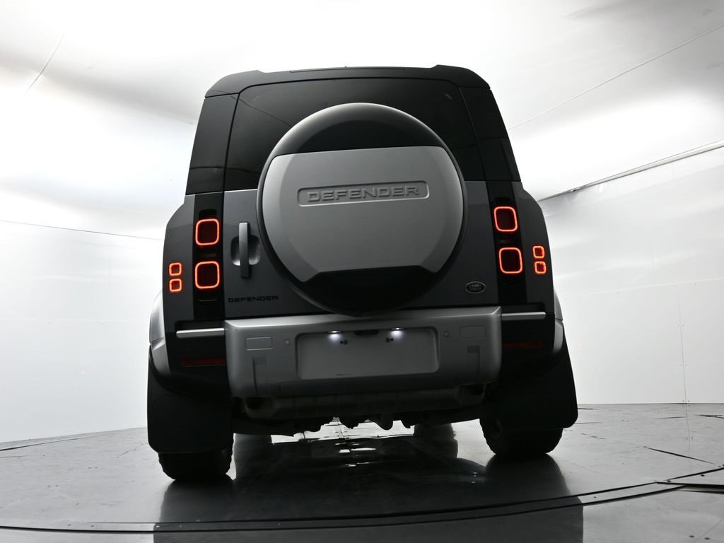 Used 2023 Land Rover Defender 110 S image 46