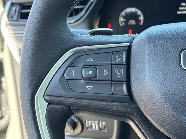 New 2027 Jeep Grand Cherokee Altitude RWD image 25