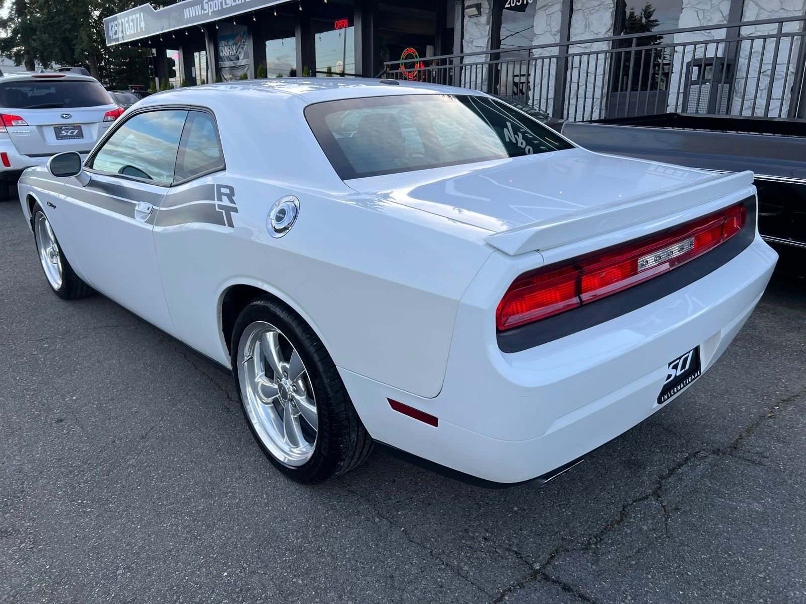 Used 2012 Dodge Challenger R/T RWD image 3
