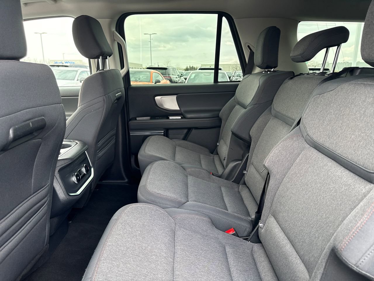 Used 2025 Ford Expedition Active image 13