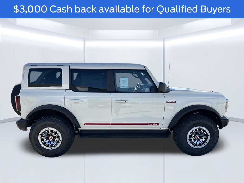New 2026 Ford Bronco Outer Banks w/ Sasquatch Package AWD/4WD image 3