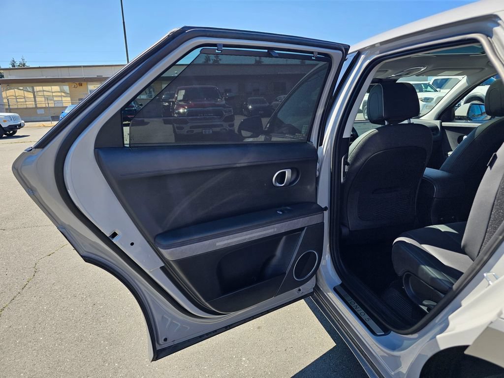 Used 2024 Hyundai Ioniq 5 Limited AWD/4WD image 16