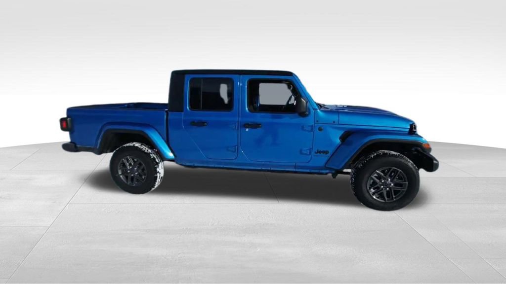 New 2026 Jeep Gladiator Sport image 9