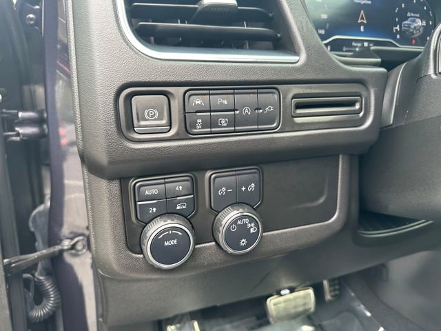 Used 2022 Chevrolet Suburban RST image 12