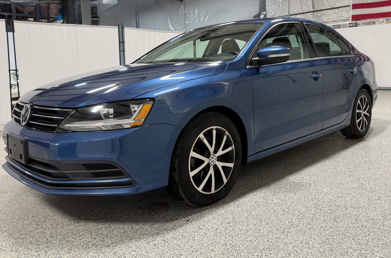 Used 2017 Volkswagen Jetta SE image 4