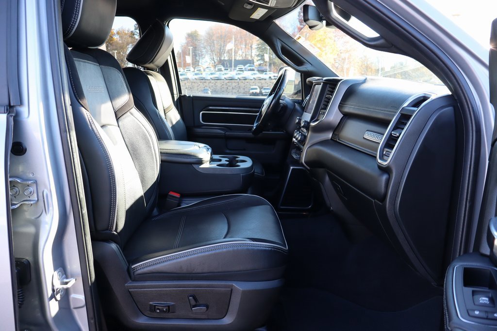 Used 2022 RAM 3500 Laramie w/ Night Edition image 22