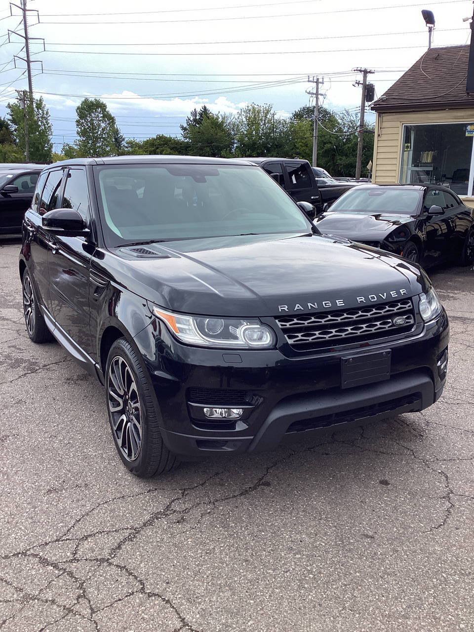 Used 2015 Land Rover Range Rover Sport SE AWD/4WD image 26