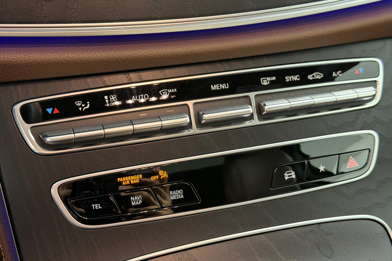 Used 2023 Mercedes-Benz E 350 4MATIC Sedan image 19