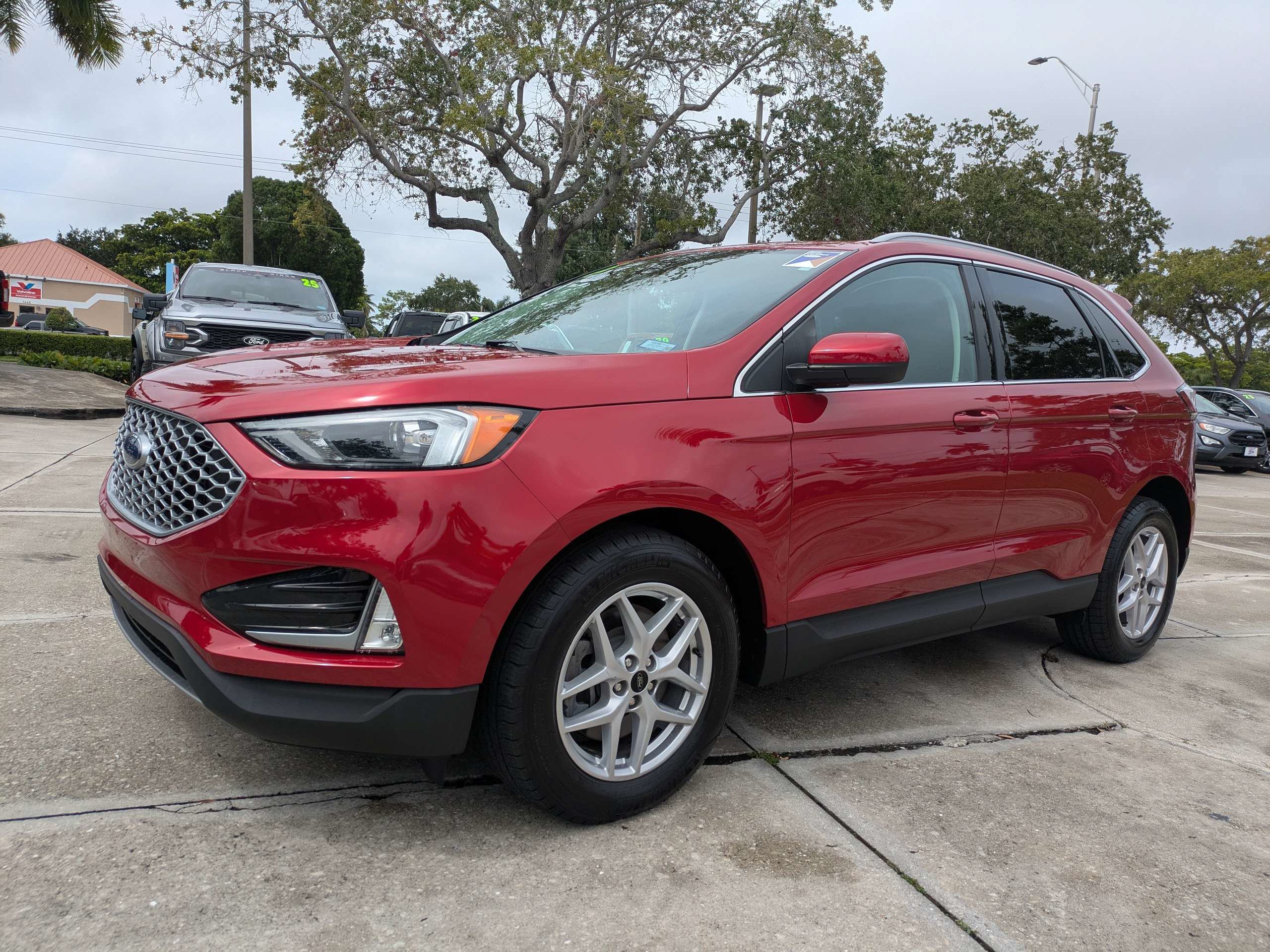 Used 2023 Ford Edge SEL w/ Convenience Package AWD/4WD image 7