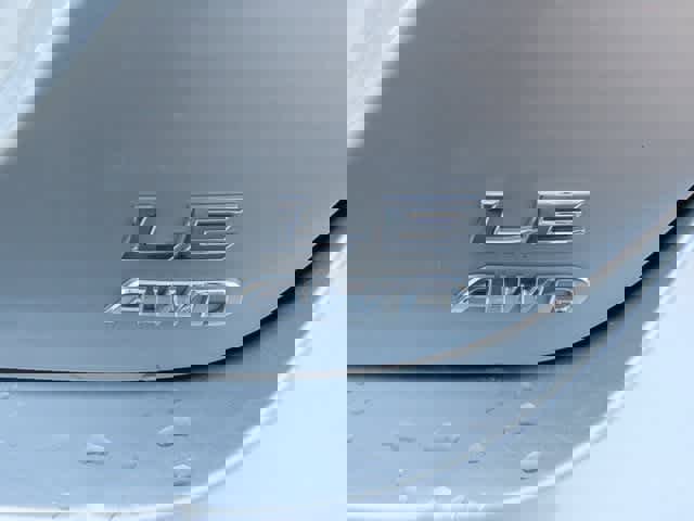 Used 2020 Toyota Camry LE image 8