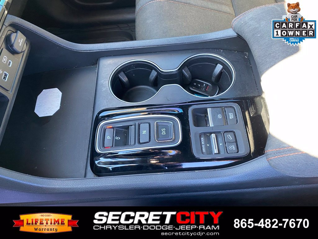 Used 2025 Honda Pilot Sport image 17