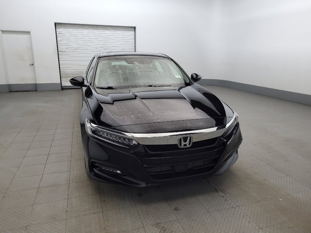 Used 2018 Honda Accord Touring image 14