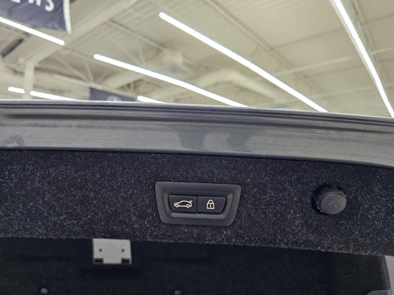 Used 2019 BMW 540i xDrive AWD/4WD image 16