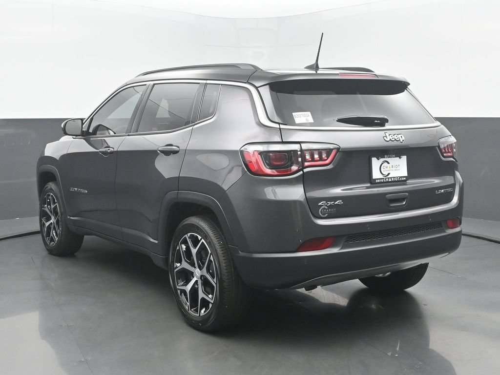 Used 2024 Jeep Compass Limited w/ Sun and Sound Group AWD/4WD image 4