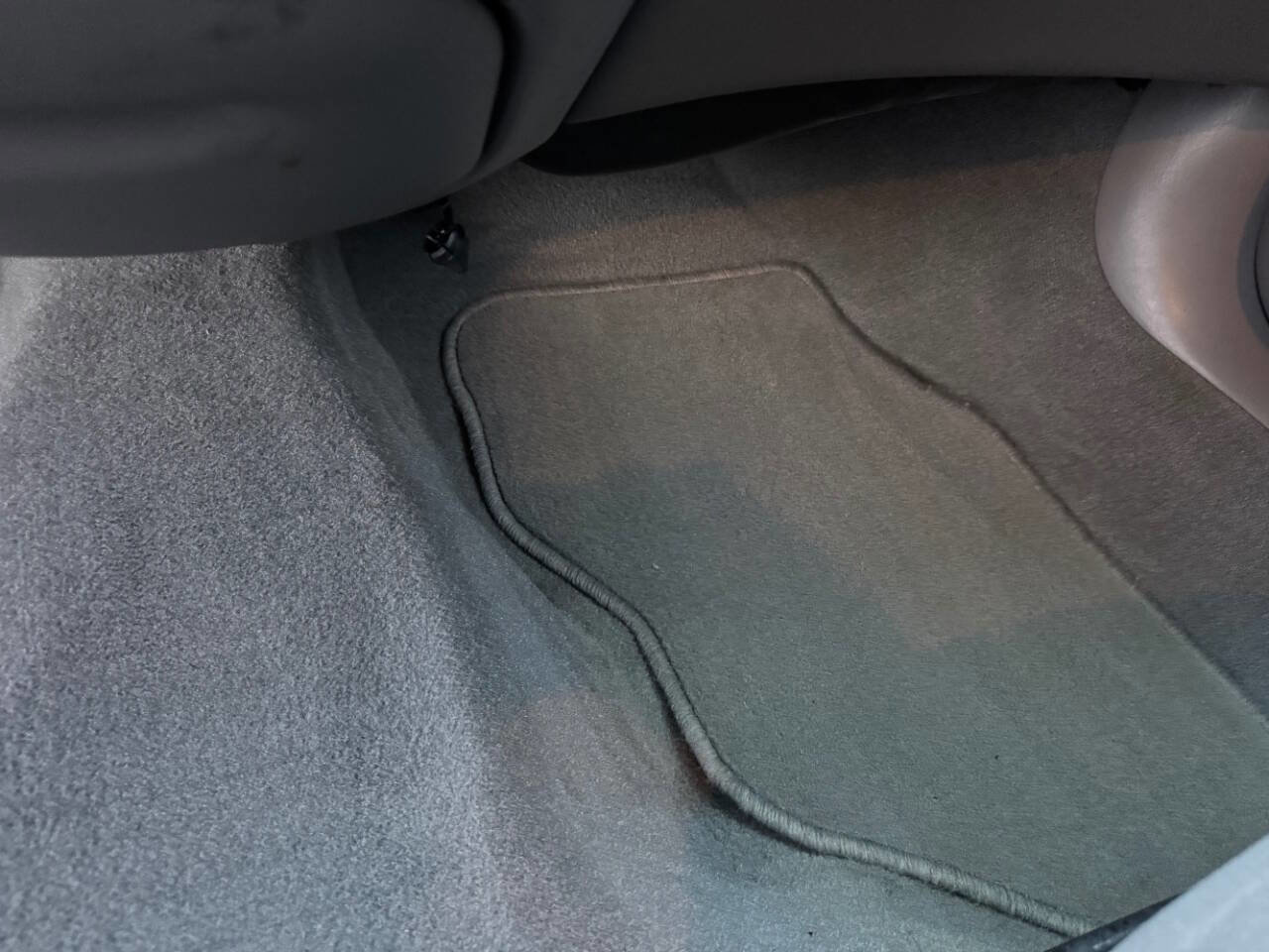 Used 1997 Ford Taurus GL image 31