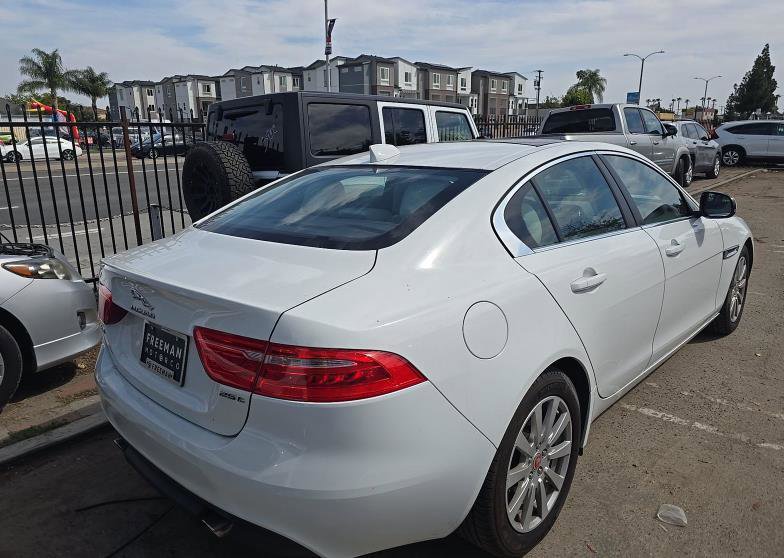 Used 2019 Jaguar XE RWD image 4
