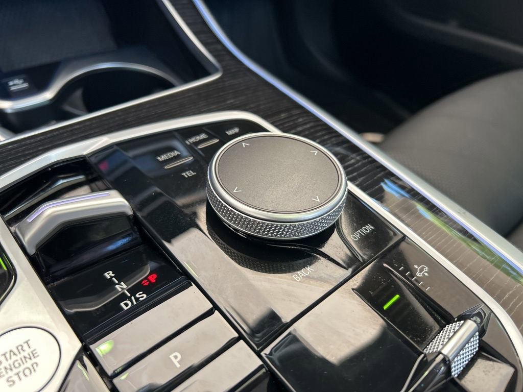 Used 2024 BMW X7 xDrive40i w/ M Sport Package image 70