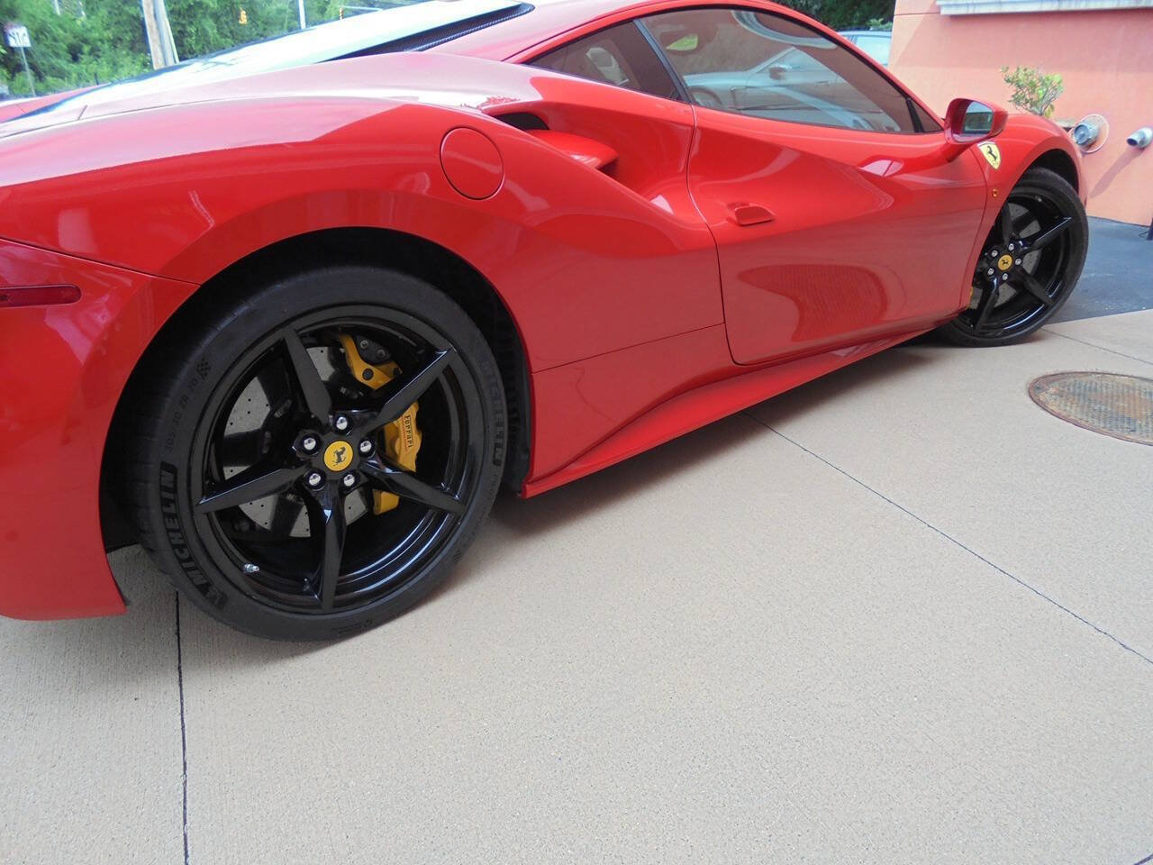 Used 2017 Ferrari 488 GTB RWD image 25