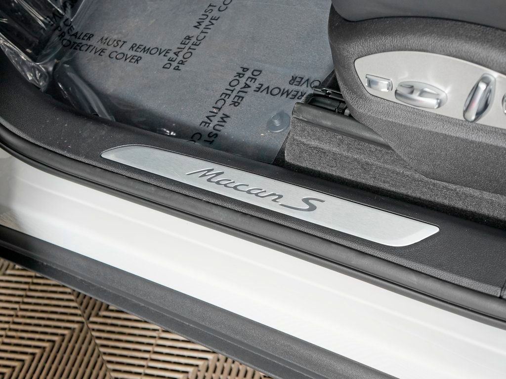 New 2026 Porsche Macan S AWD/4WD image 17