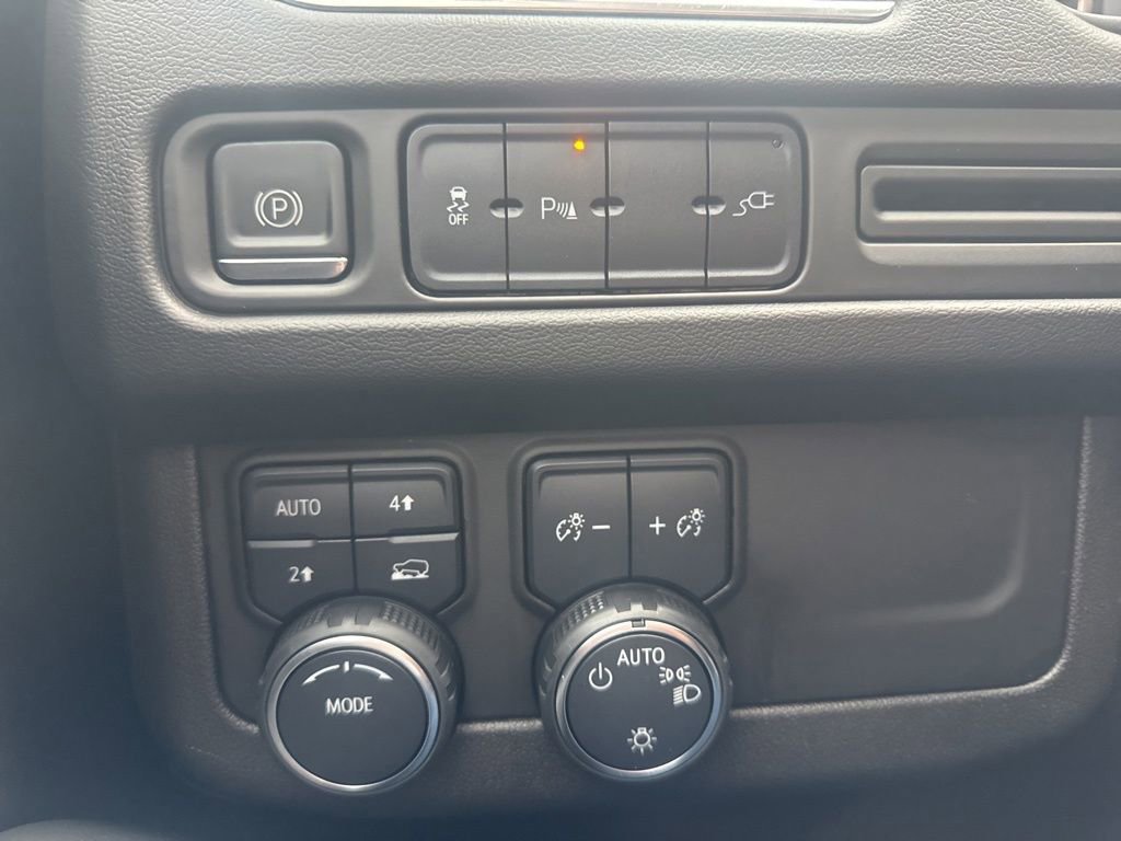 Used 2021 Chevrolet Tahoe LT image 17