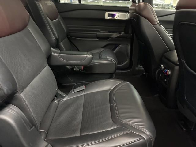 Used 2020 Ford Explorer Platinum w/ Premium Technology Package AWD/4WD image 14