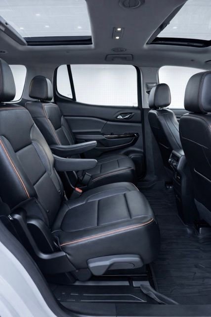 Used 2023 GMC Acadia AT4 w/ Technology Package image 16