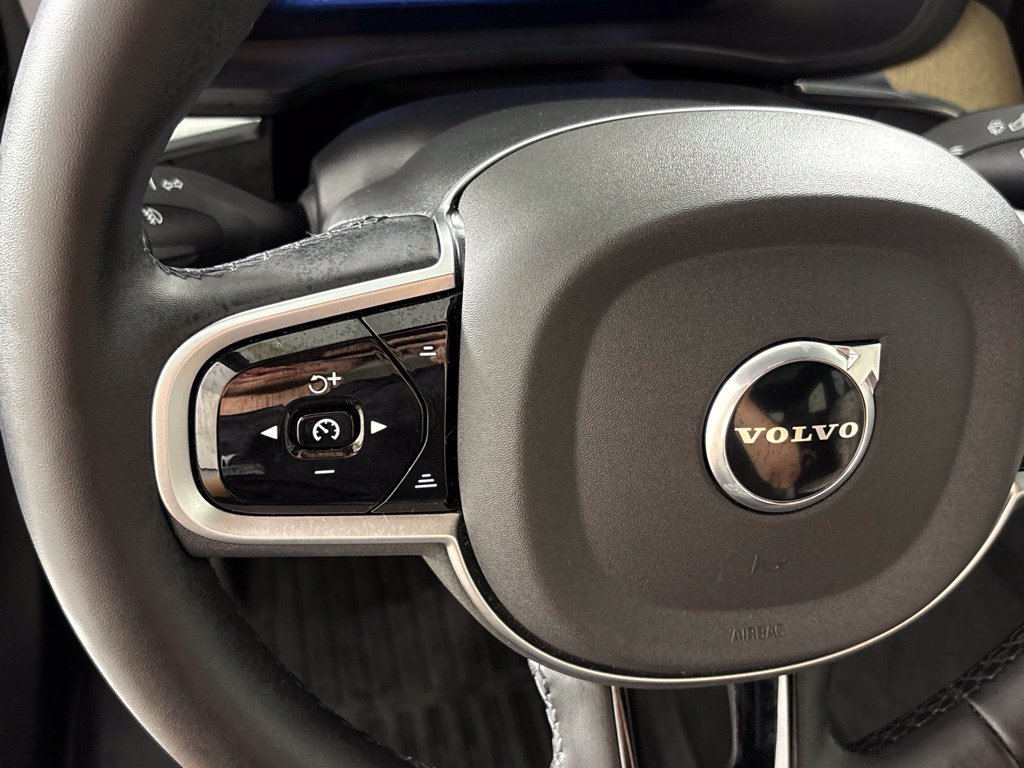 Used 2026 Volvo XC60 B5 Plus AWD/4WD image 31