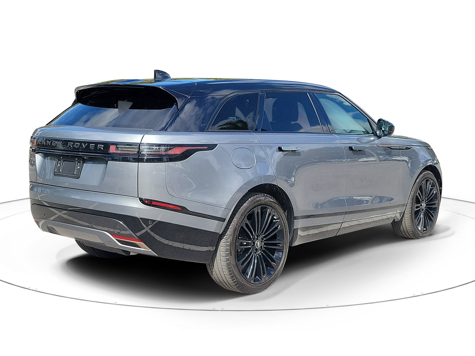 Used 2024 Land Rover Range Rover Velar Dynamic HSE image 4