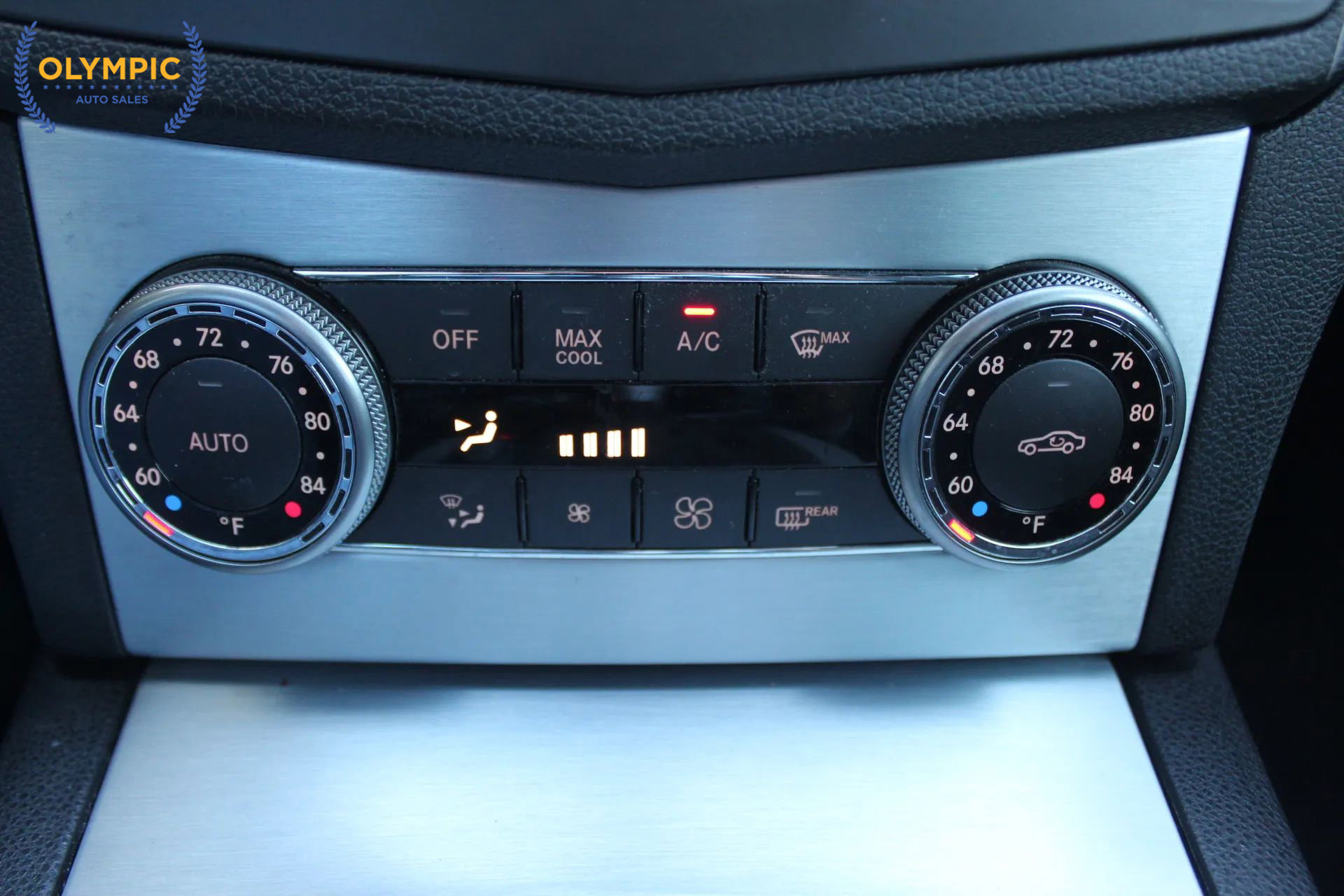 Used 2008 Mercedes-Benz C 300 Sedan w/ P1 Pkg image 28