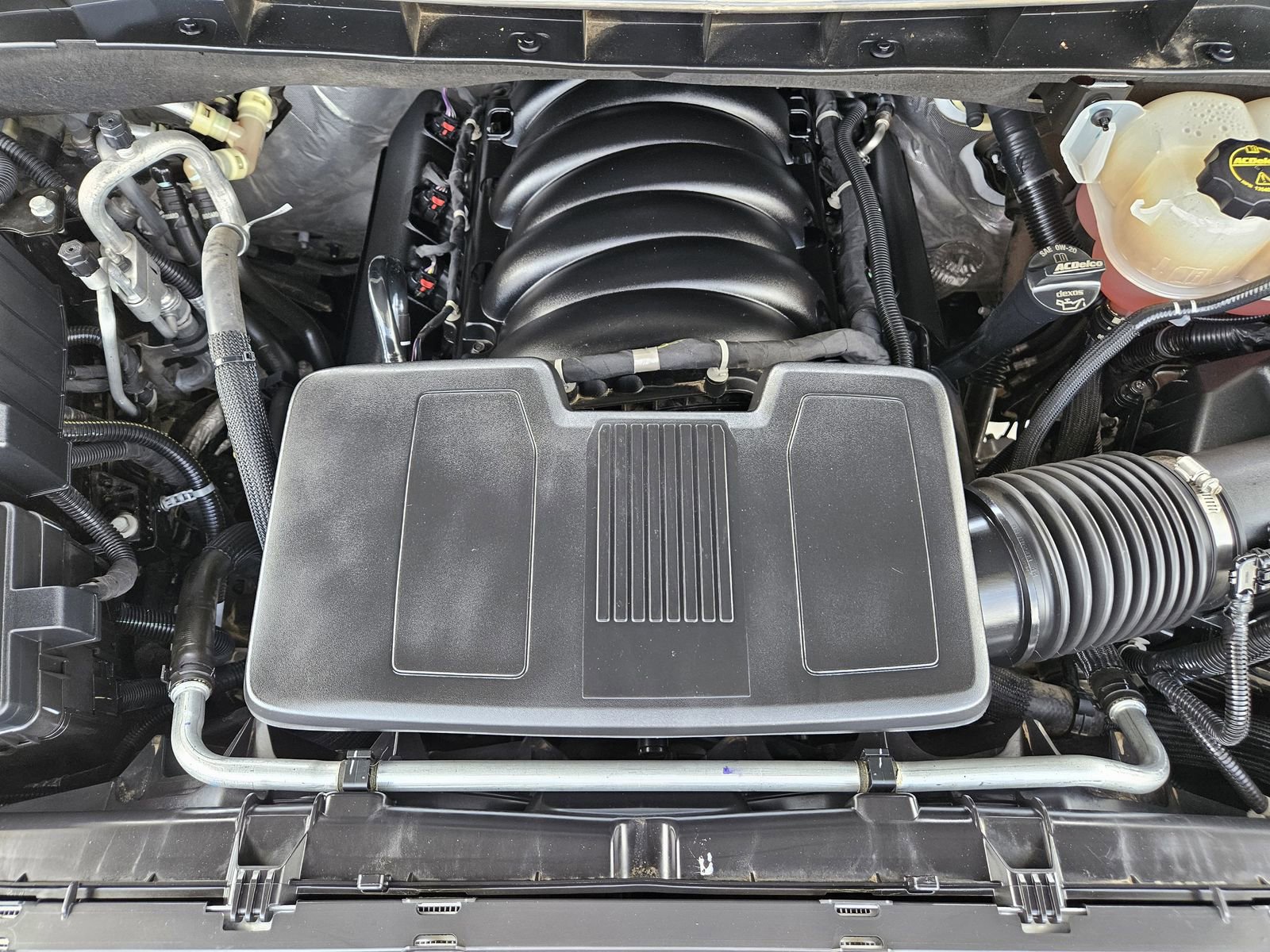 Used 2024 GMC Yukon XL AT4 w/ AT4 Premium Package AWD/4WD image 36