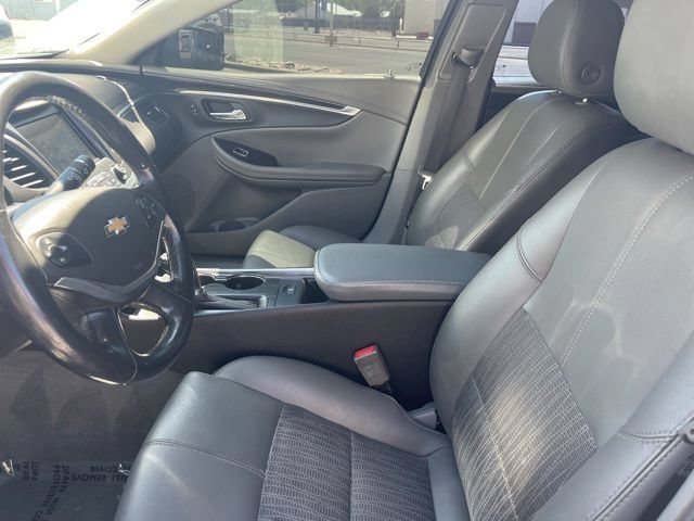 Used 2019 Chevrolet Impala LT FWD image 9