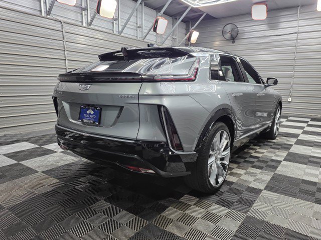 Used 2024 Cadillac Lyriq Luxury AWD/4WD image 5