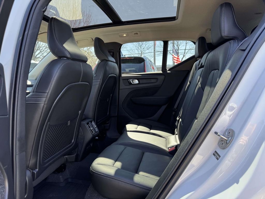 Certified 2026 Volvo XC40 B5 Plus w/ Climate Package image 9