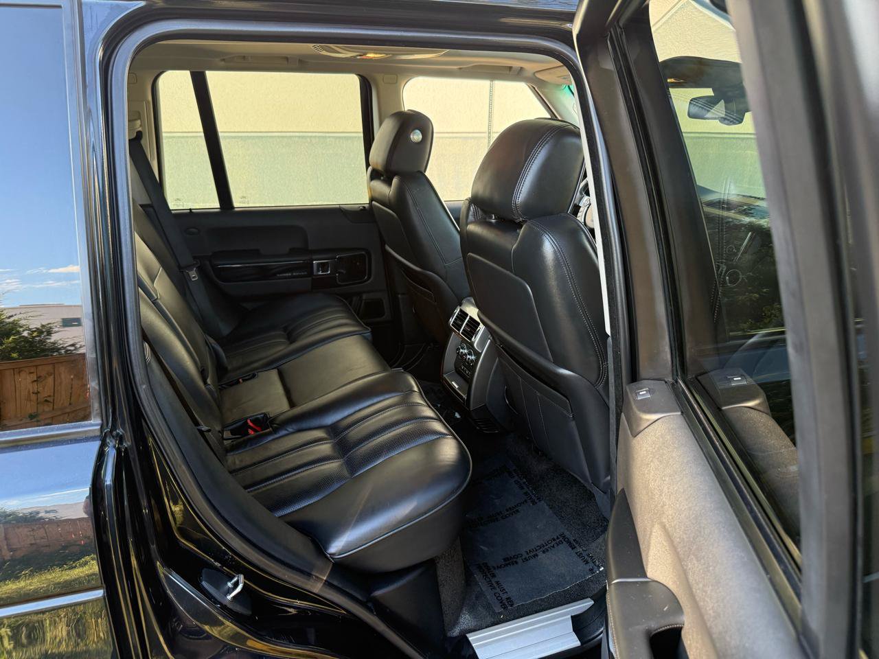 Used 2012 Land Rover Range Rover HSE LUX AWD/4WD image 18