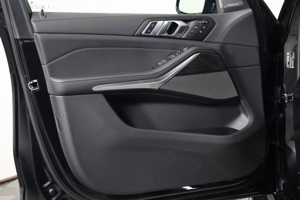 New 2026 BMW X7 M60i image 8
