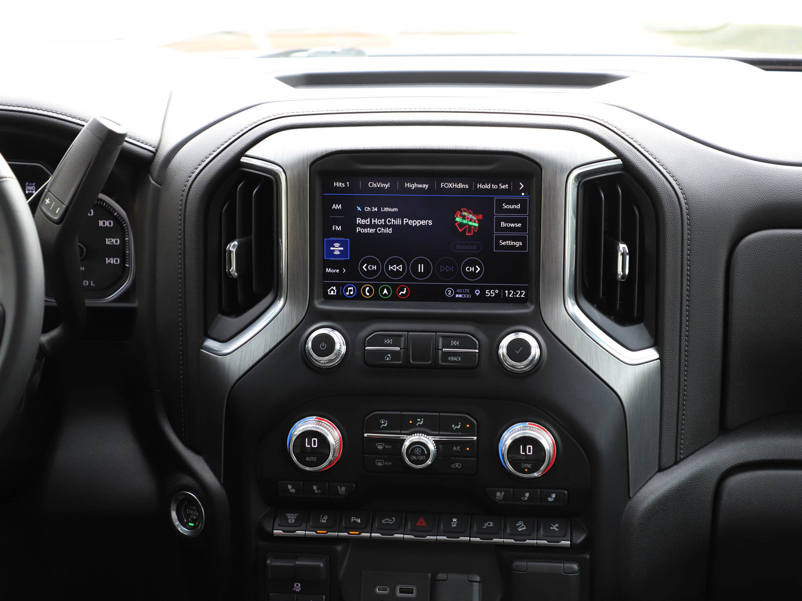 Used 2023 GMC Sierra 3500 Denali w/ Denali Black Diamond Edition AWD/4WD image 15