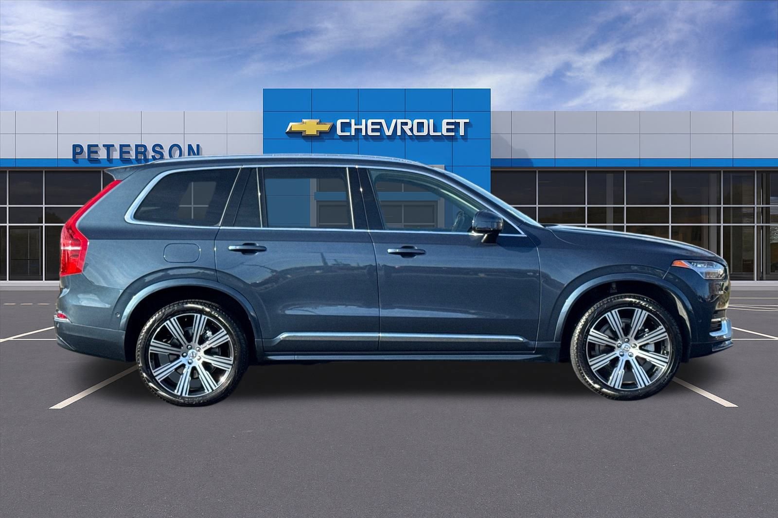 Used 2025 Volvo XC90 B6 Plus w/ Protection Package Premier image 3