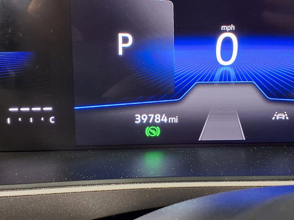 Used 2024 Volkswagen Tiguan SE R-Line image 20