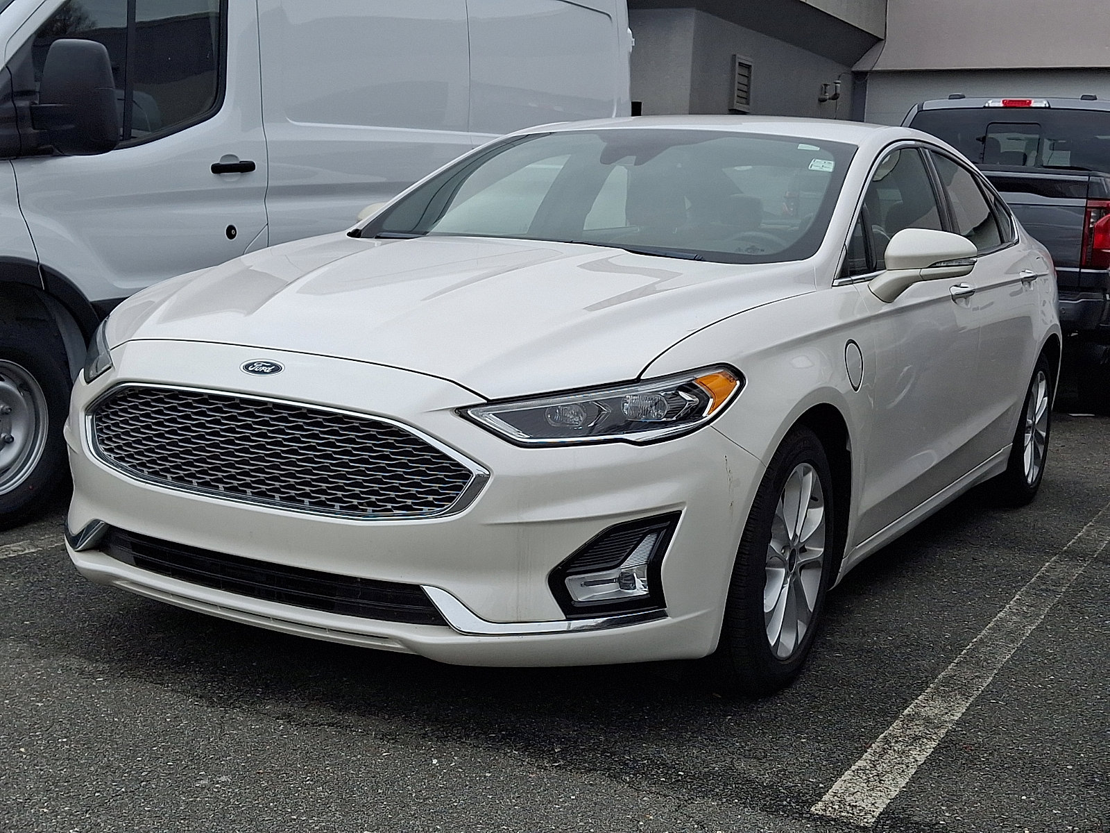 Used 2019 Ford Fusion Energi Titanium image 3