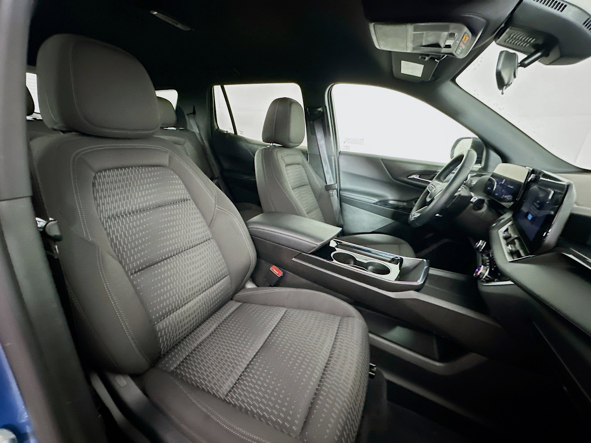 Used 2025 Chevrolet Equinox LT image 28