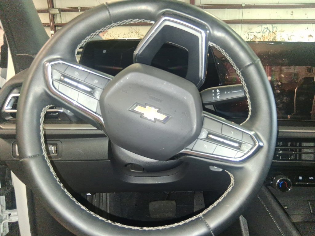 Used 2024 Chevrolet Traverse LT FWD image 8