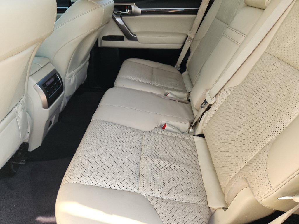 Used 2022 Lexus GX 460 Luxury w/ Off Road Package AWD/4WD image 33