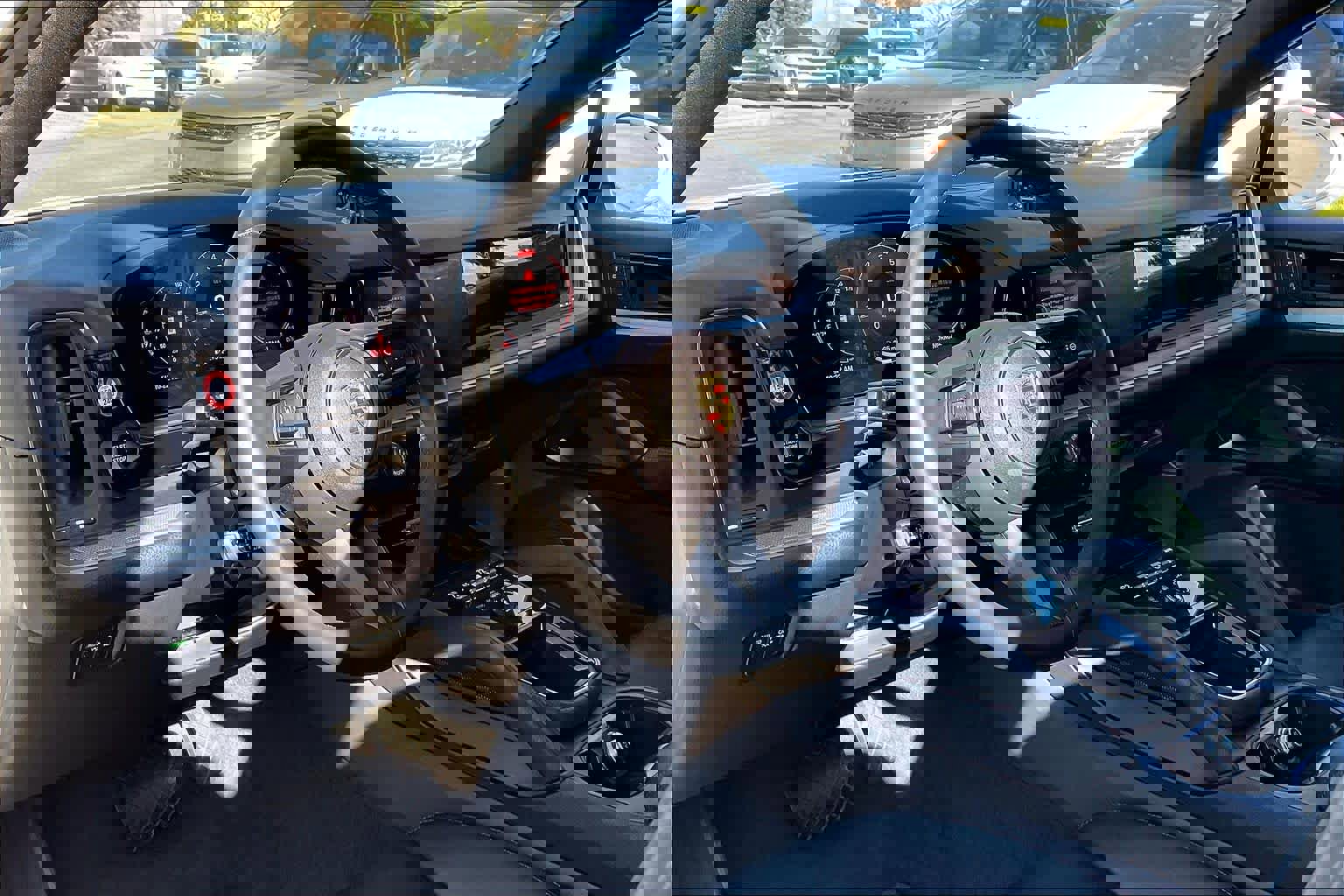 Used 2024 Porsche Cayenne image 15