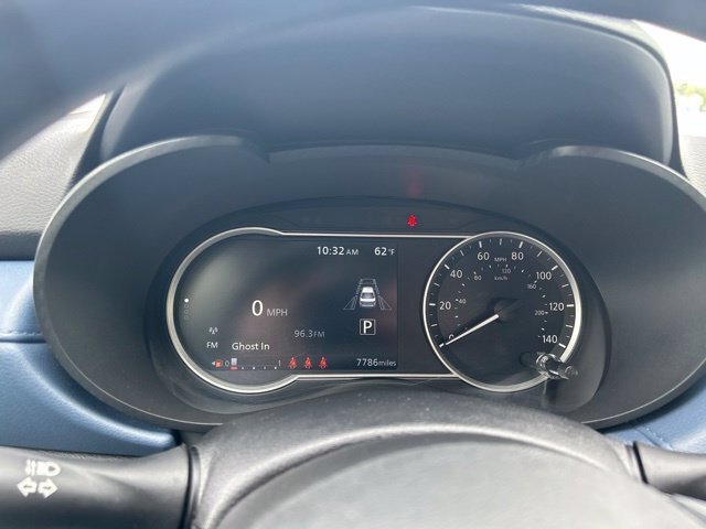 Used 2025 Nissan Versa SV w/ Trunk Package FWD image 16