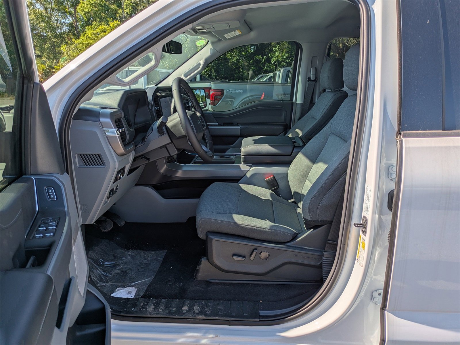 New 2025 Ford F150 XLT w/ Equipment Group 303A High image 2