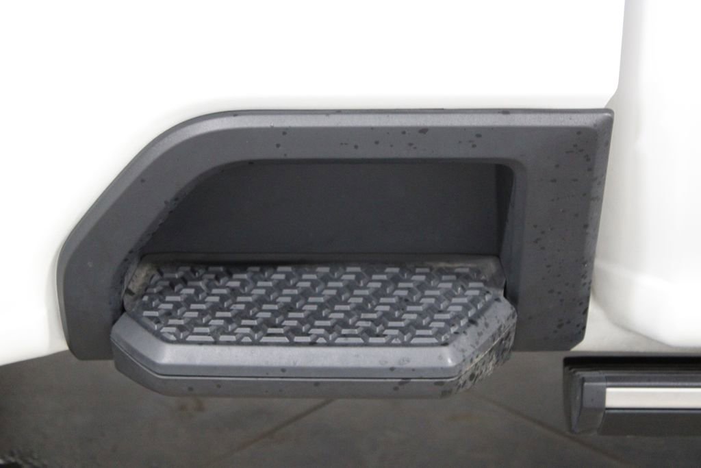 Used 2023 GMC Sierra 3500 Denali w/ Denali Ultimate Package image 16