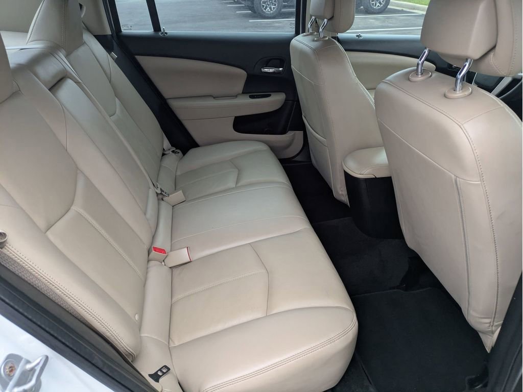 Used 2011 Chrysler 200 Limited FWD image 22