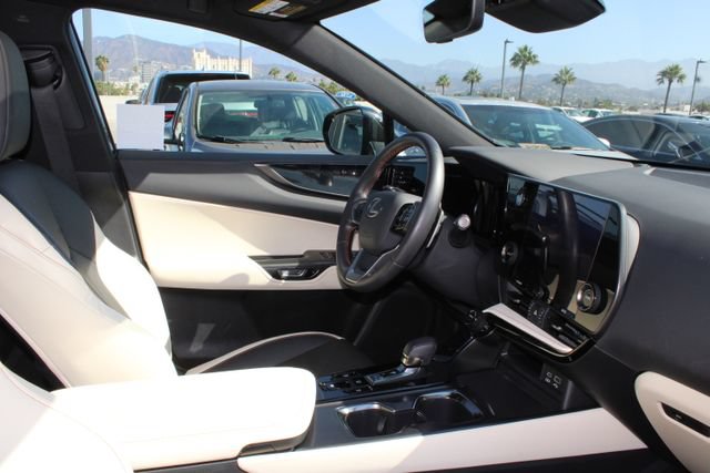 Certified 2024 Lexus NX 250 FWD image 5